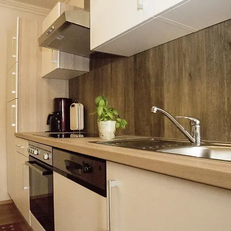 Fink Apartment *
